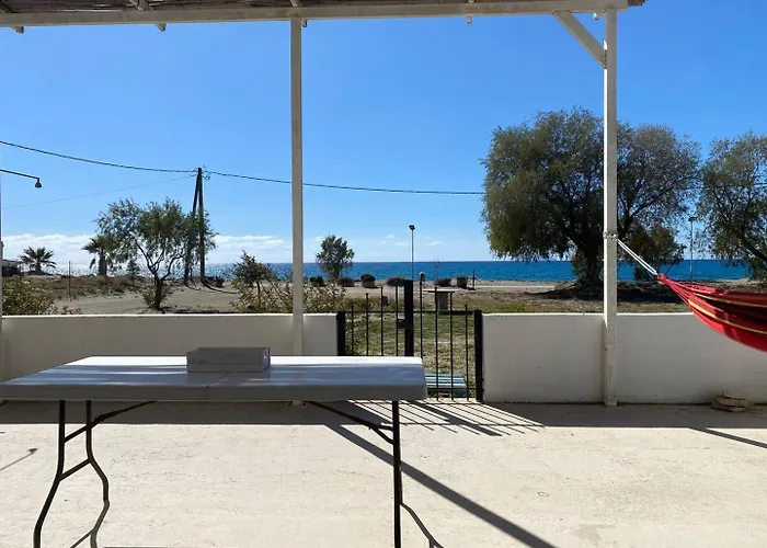 Zen Seaside Apartment