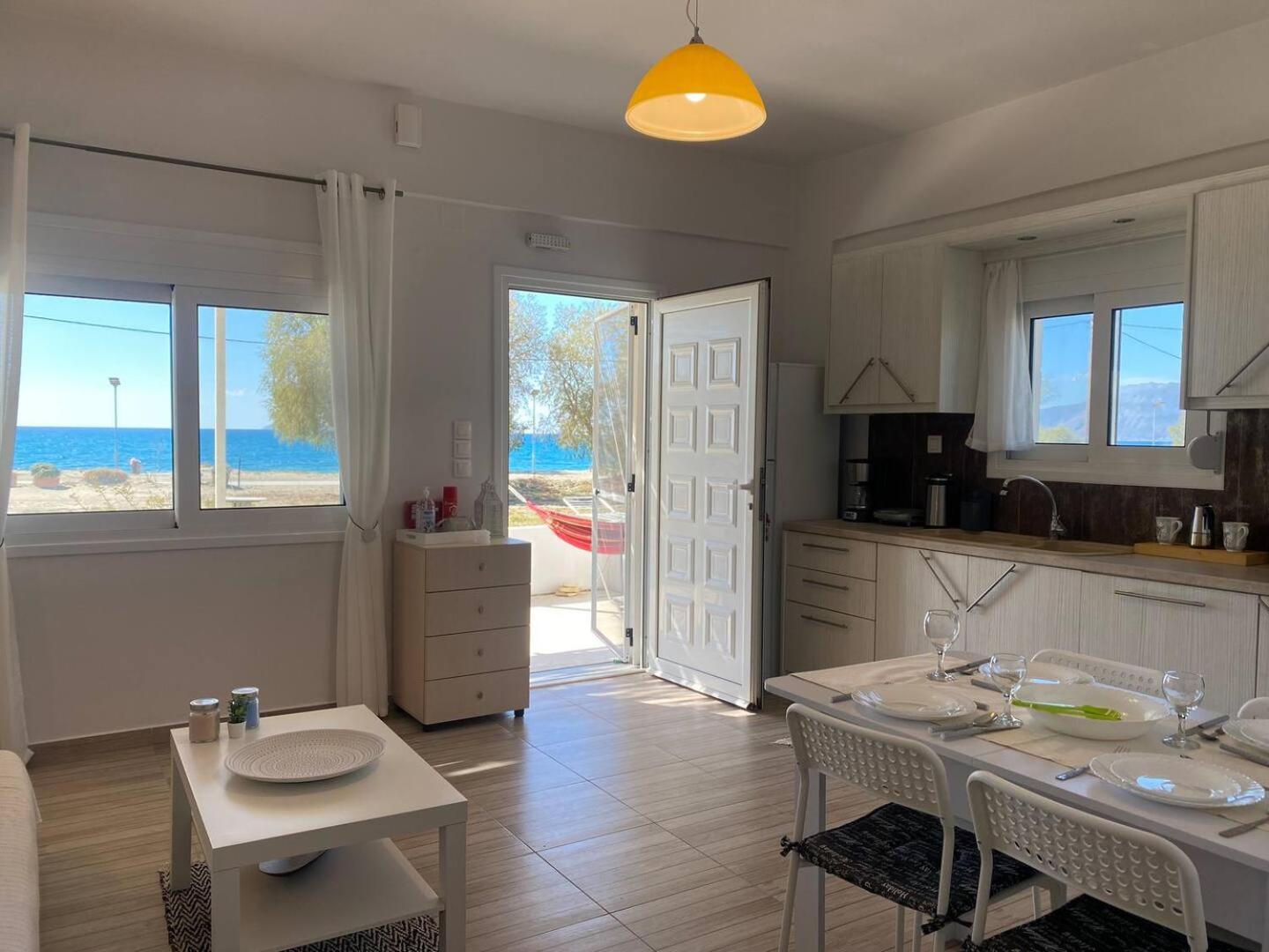 Zen Seaside Holiday home